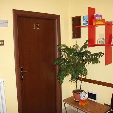 Hotel Eurorooms Рим Экстерьер фото