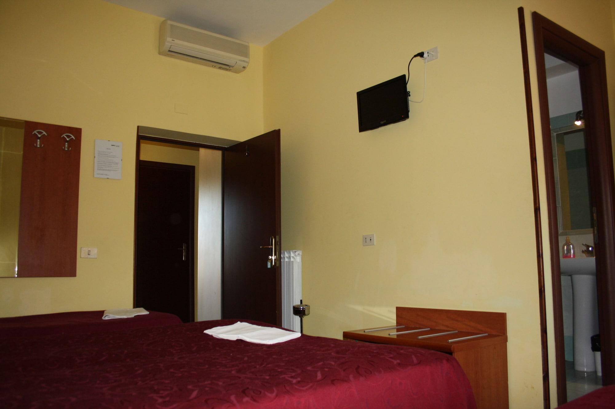 Hotel Eurorooms Рим Экстерьер фото