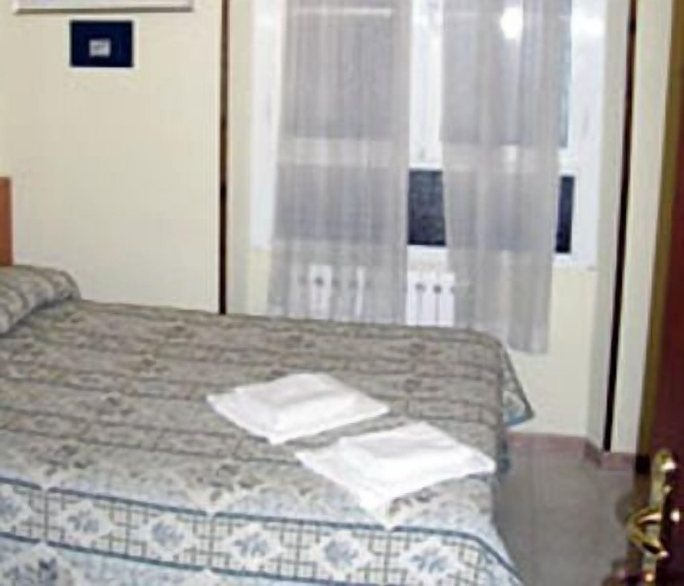 Hotel Eurorooms Рим Экстерьер фото