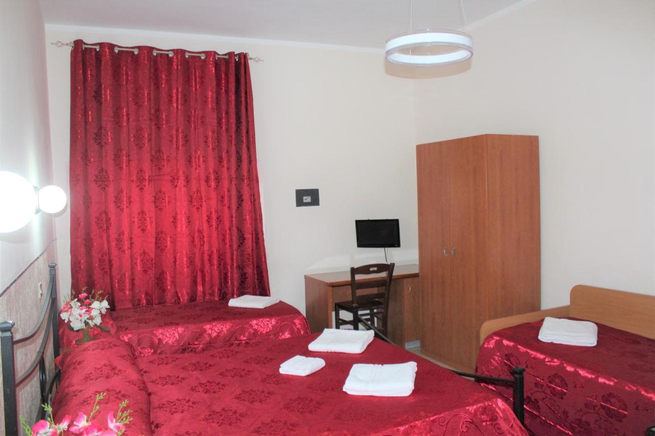 Hotel Eurorooms Рим Экстерьер фото