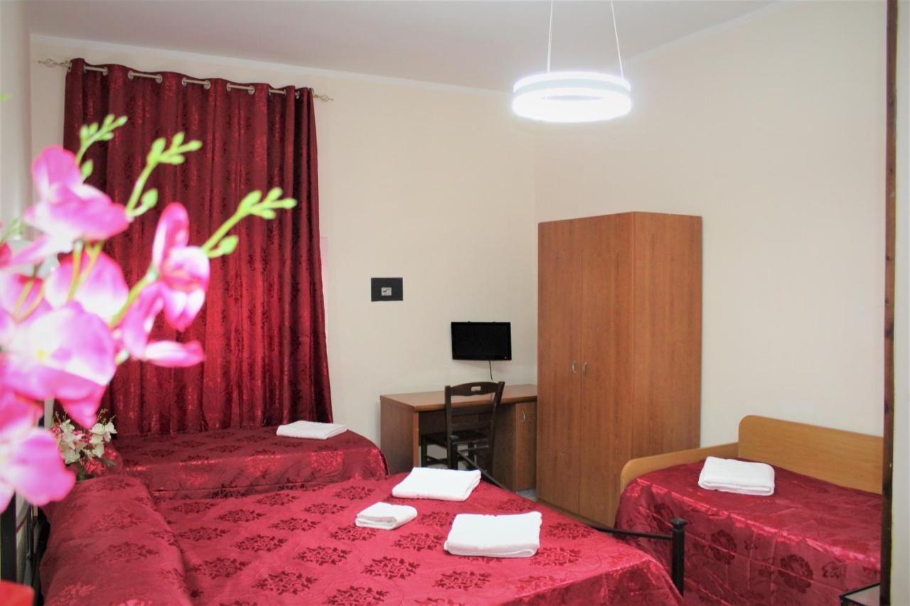 Hotel Eurorooms Рим Экстерьер фото