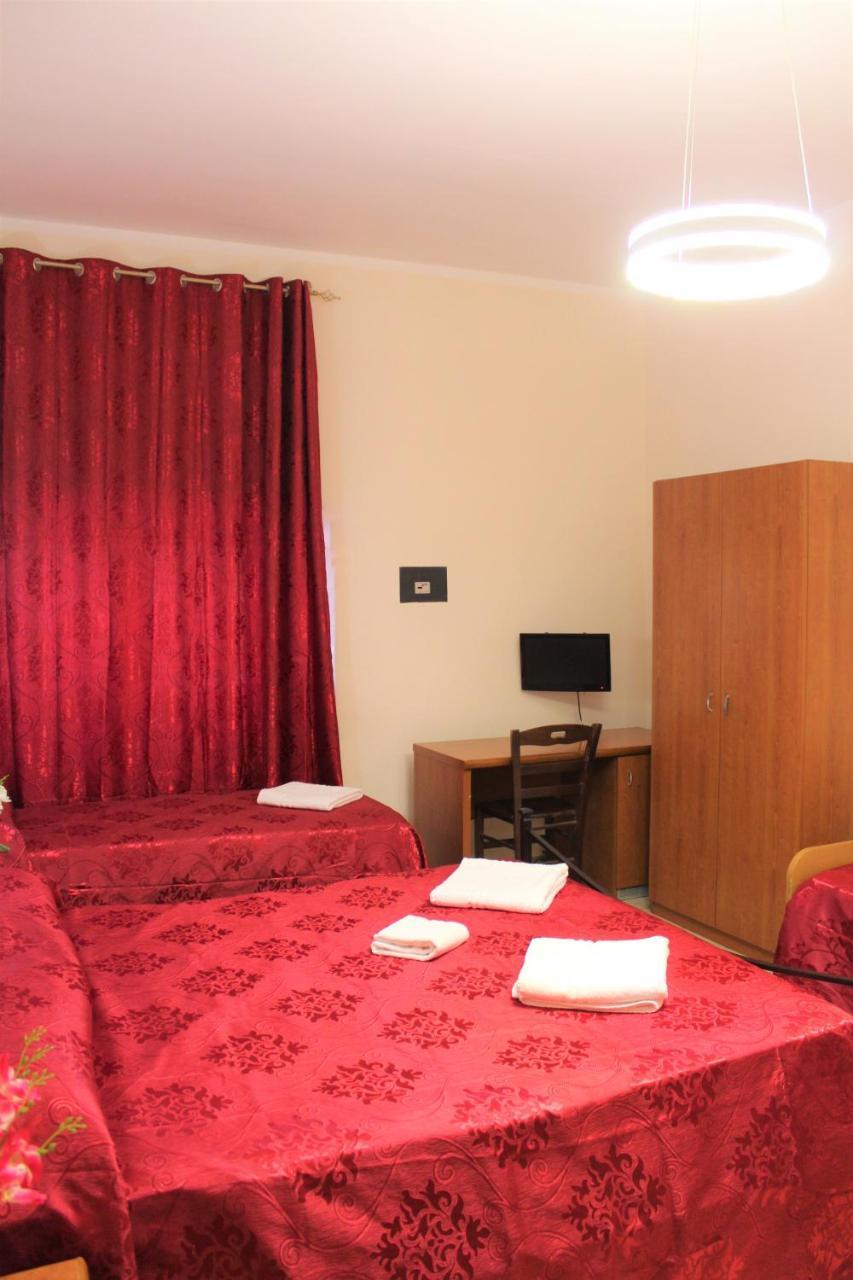 Hotel Eurorooms Рим Экстерьер фото